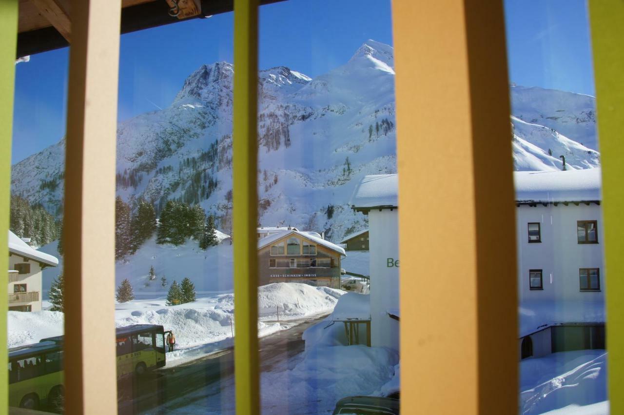 Apartment Bergfuehrer Warth  Buitenkant foto